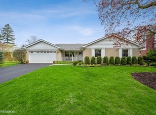 3126 Country Ln, Wilmette, IL