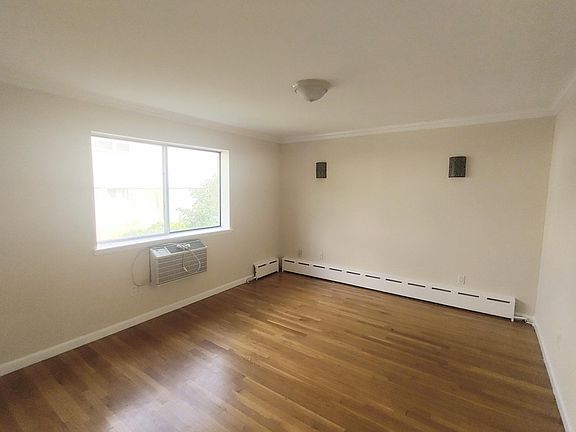 3rd image of 716 Logan Ave APT 1