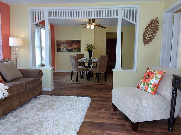 4th image of 2928 Marne Ave