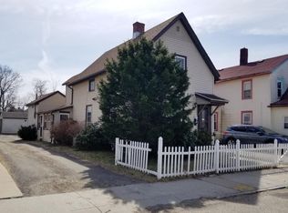 27 Ashley St, Springfield, MA 01105