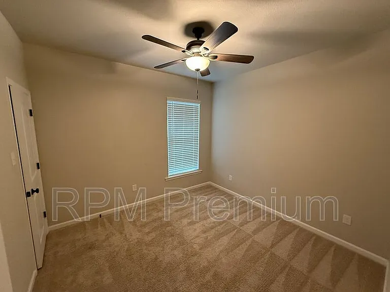 39500 Ridgeland Dr — Photo 16