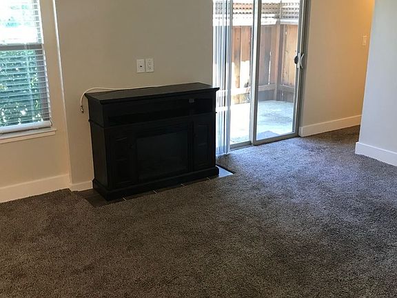 5th image of 3904 H St APT 19