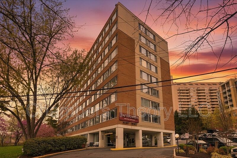 1st image of 1210 N Taft St APT 709