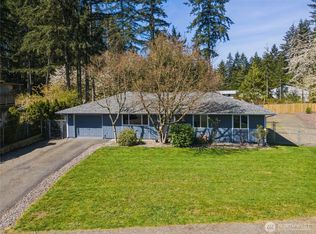 10040 Brookwood Ct SE, Pt Orchard, WA 98367