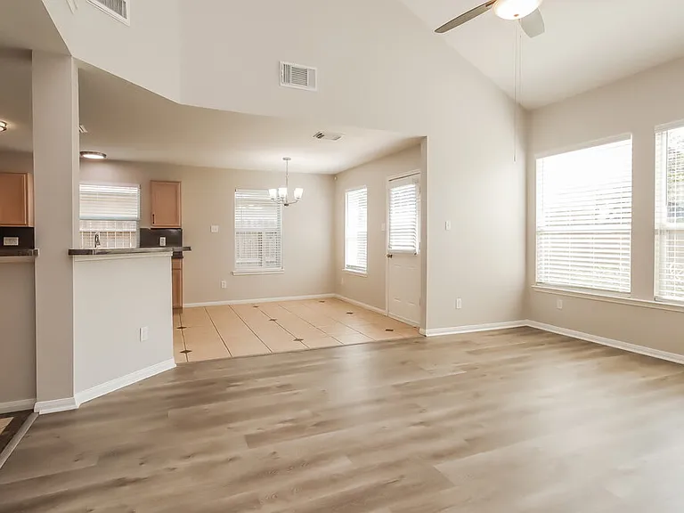 16402 Ancient Forest Dr — Photo 6