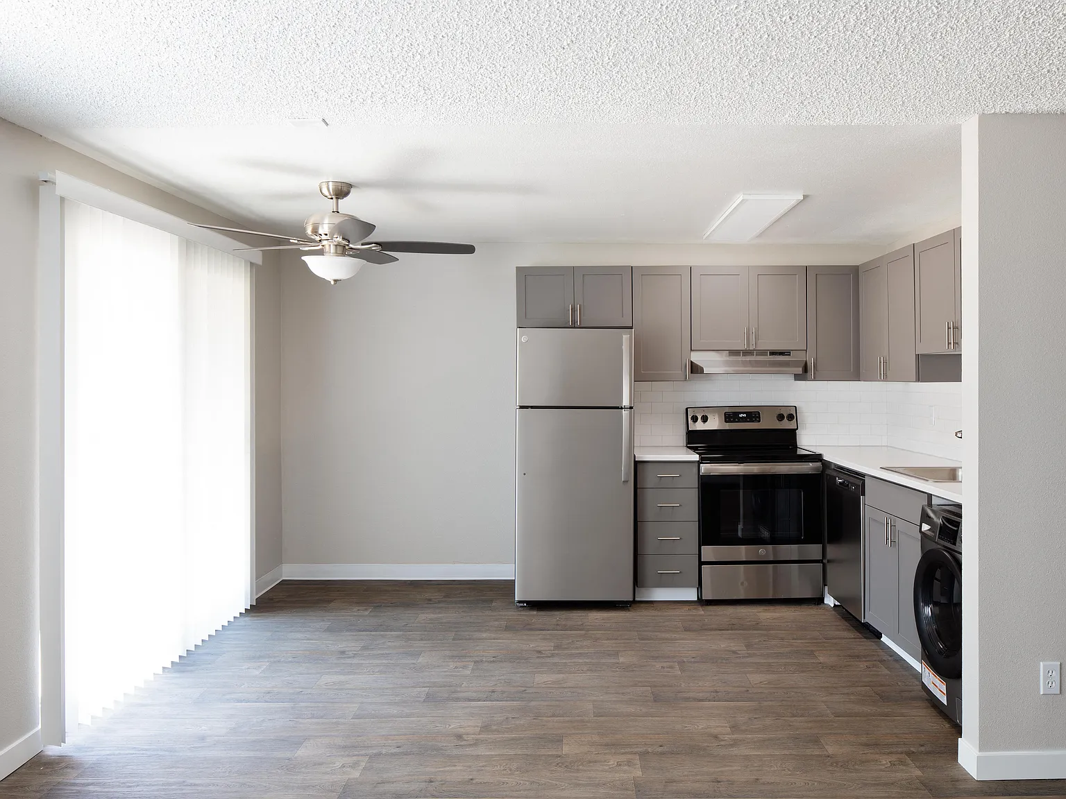 Fox Pointe — Photo 3