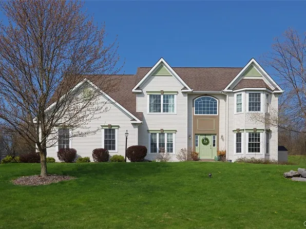 5827 Parapet Dr, Jamesville, NY 13078