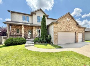 8941 Garland St, Lincoln, NE 68505