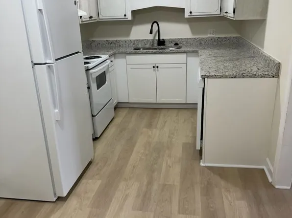 318D S Rainbow Dr, Florence, SC 29501