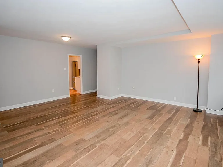 1111 Arlington Blvd #319 — Photo 17