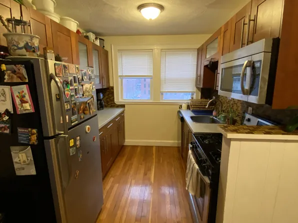 36 Day St #45, Somerville, MA 02144