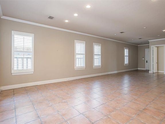 3rd image of 5304 Collinwood Ave
