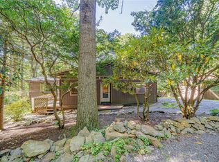 218 Horse Shoe Bend Rd, Acme, PA 15610