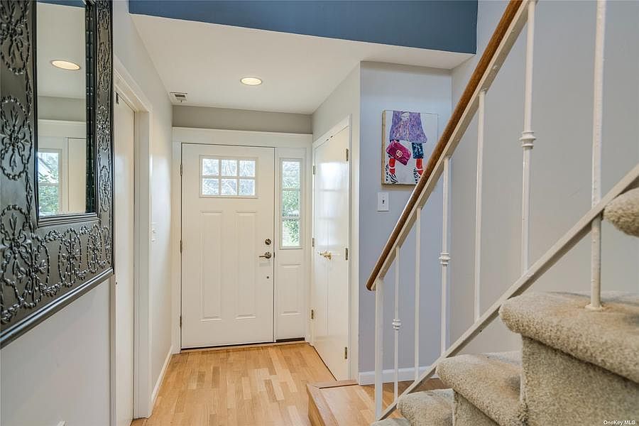 1st image of 87 Woodlake Dr W