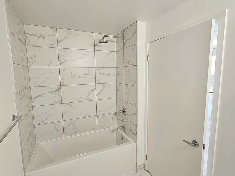 181 Sheppard Ave E #407 — Photo 14