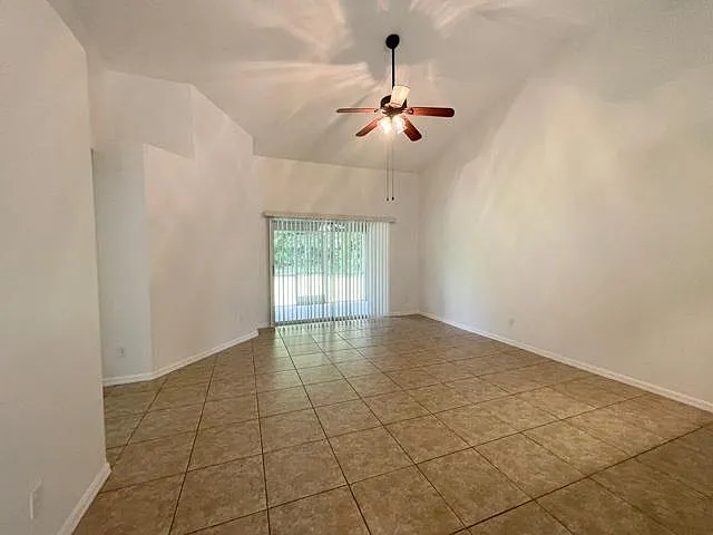 906 Cape Coral Pkwy W — Photo 21