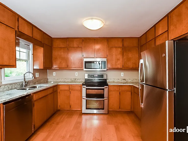 125 Pond Dr — Photo 3