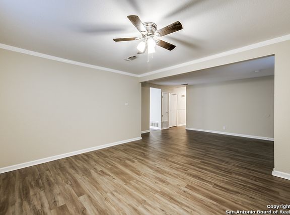 5th image of 4810 Castle Rose Dr