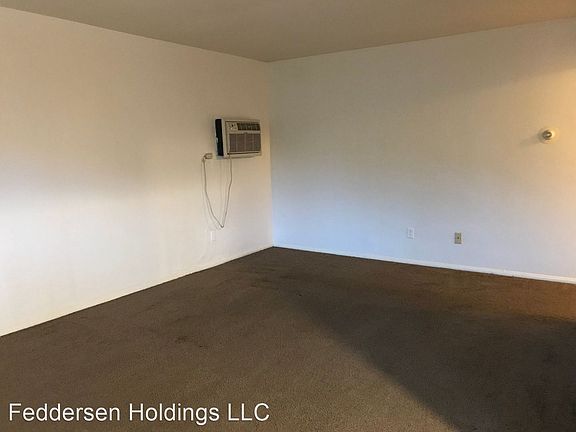 3rd image of 25 33rd St W #10546042
