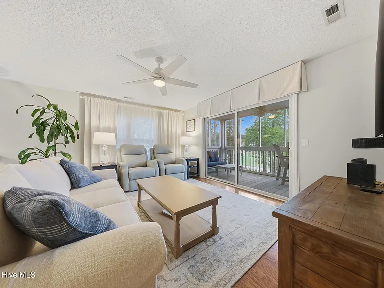 3350 Club Villas Dr #1103 — Photo 15