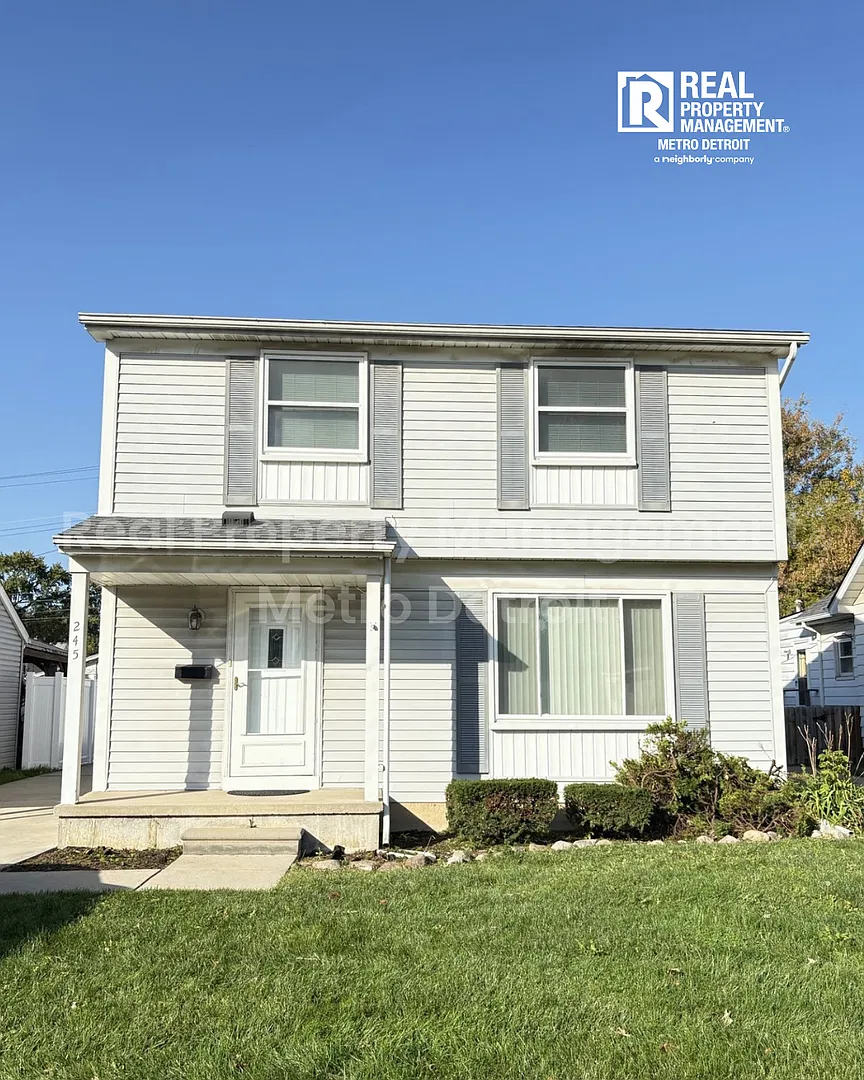 3-Bedroom Clawson Home with Fenced Backyard & Patio — Photo 1