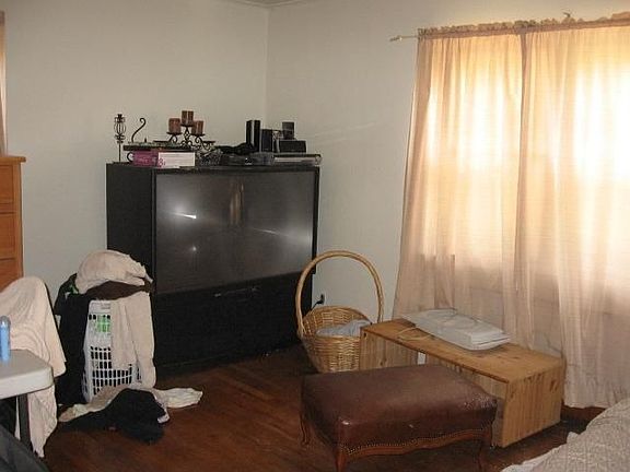 5th image of 72 Sherwood Ave