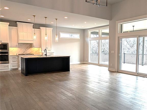 5th image of 9301 W 168th St