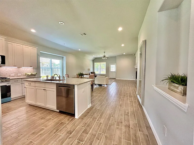 18519 Lilliput Ln — Photo 5