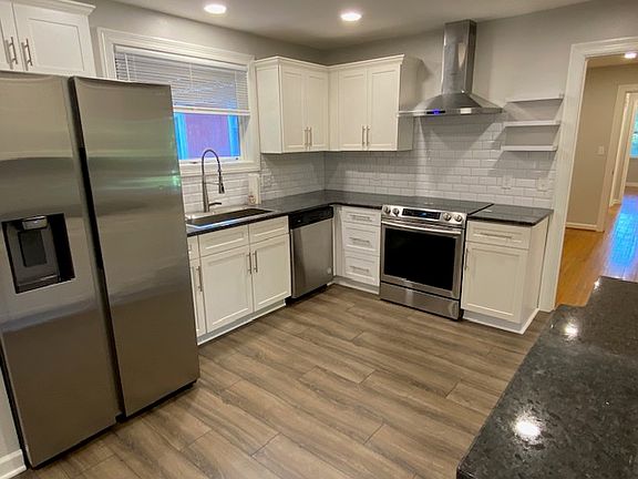 4th image of 1217 Shiloh Dr