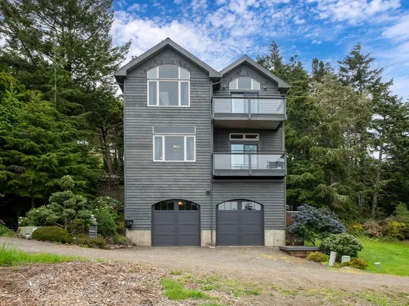 5015 Grand Ave, Oceanside, OR 97134
