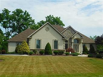 3rd image of 4280 Eisenhower Dr