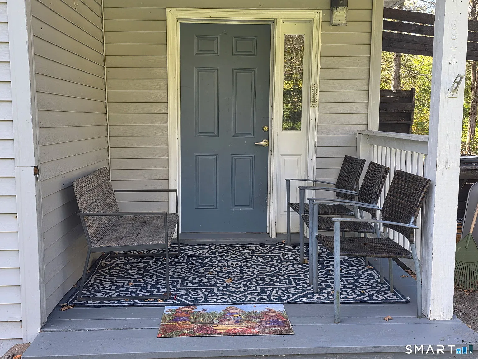 4 bed, 2.0 bath, 1405 sqft, $2,500 — Photo 1