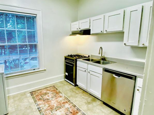 734 Frederica St NE #6