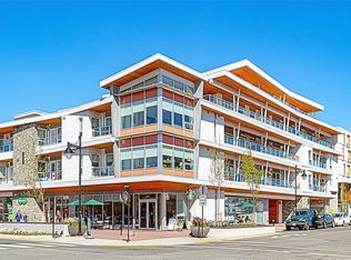 9818 4th St #305, Sidney, BC V8L 2Z3