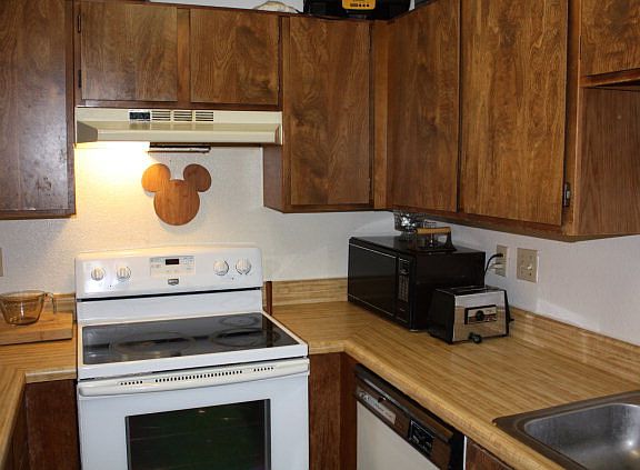 3rd image of 418 Garland Dr APT 231