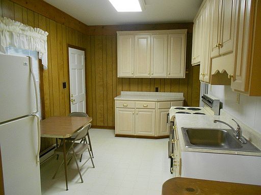3rd image of 1307 Cypress St