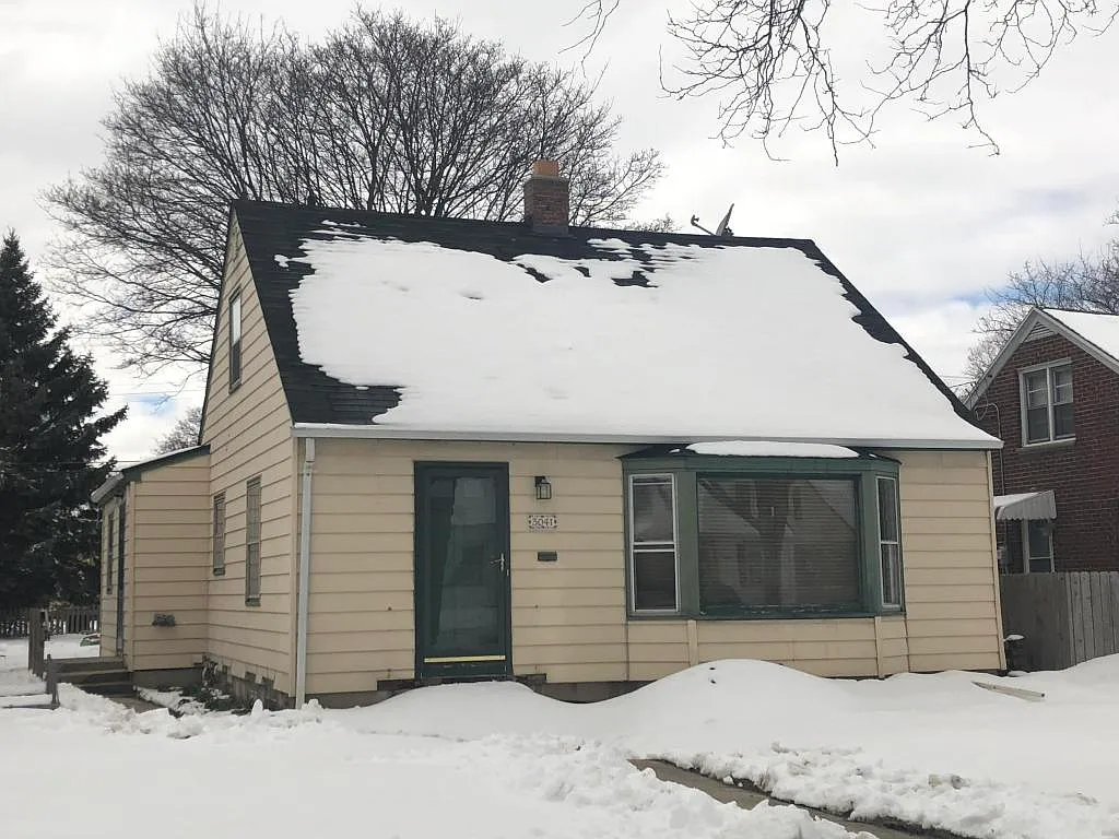 3041 N 80th St photo 1