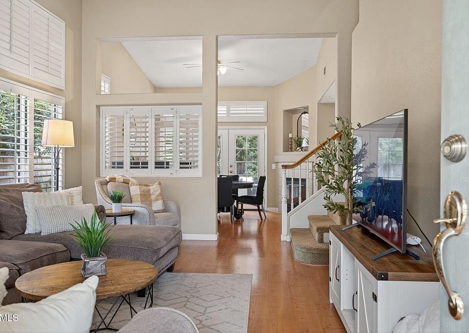 1st image of 405 Paseo Del Valle
