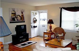 Living room-another view