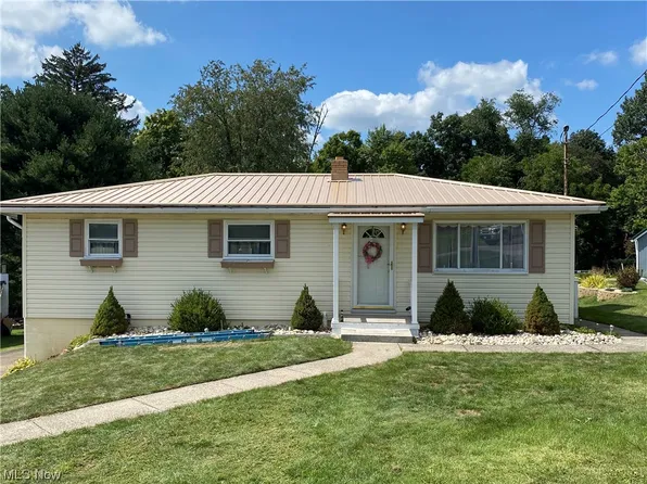 145 Beechwood Blvd, Wintersville, OH 43953