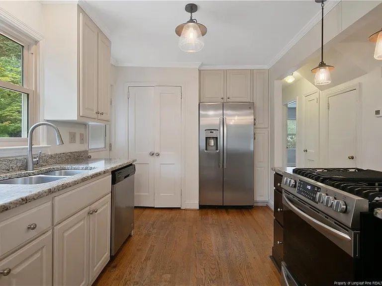 415 Vista Dr — Photo 8