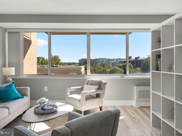 800 4th St SW APT N610, Washington, DC 20024