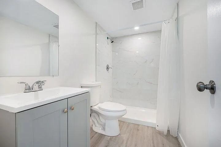 7770 Tahiti Ln #405 — Photo 16