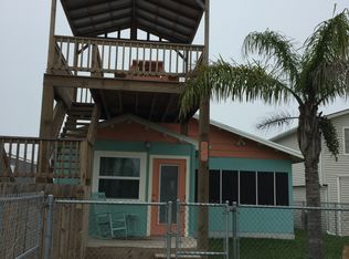 210 W Maple St, Port O Connor, TX 77982