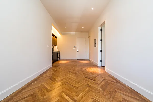 Rented by Nooklyn NYC LLC | media 117