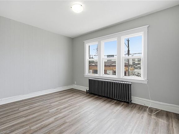5th image of 1547 Barton St E #1539