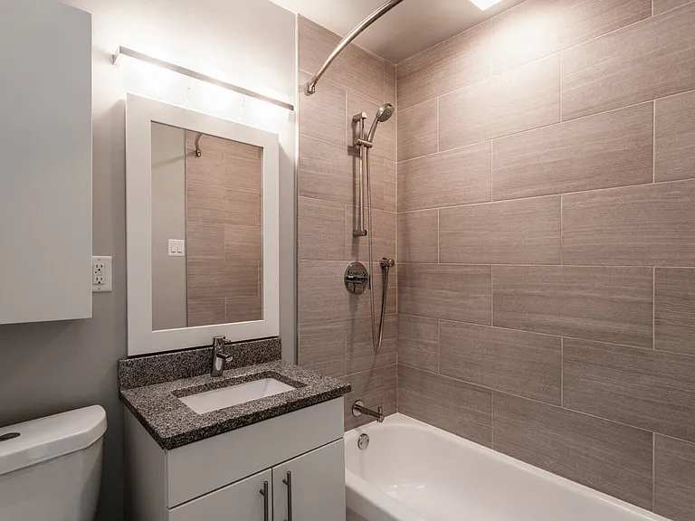 Ridge Court Apartments — Photo 9