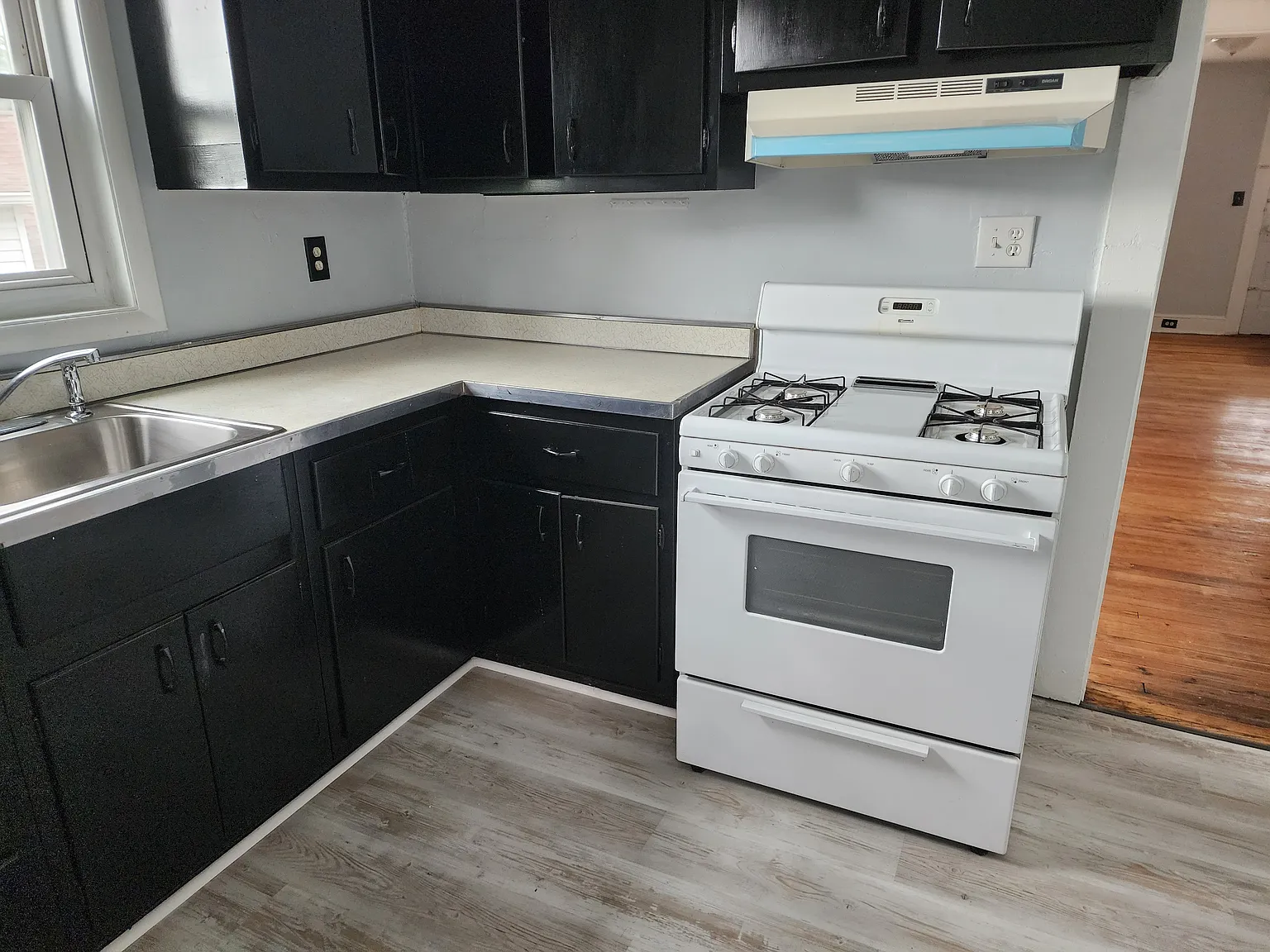 2 bed, 2082 sqft, $1,500 — Photo 3