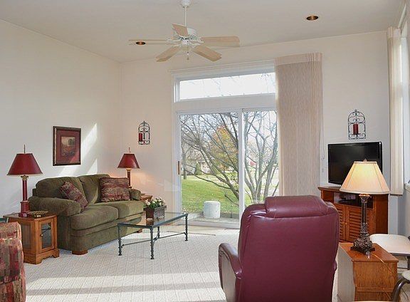 4th image of 3024 N Southern Hills Dr