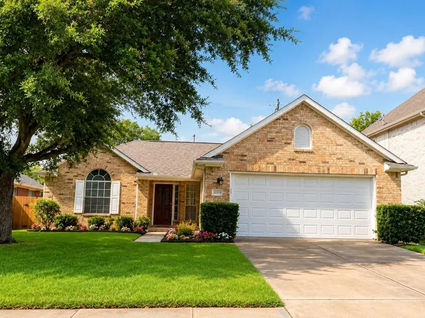 12918 Stratford Mill Ln, Sugar Land, TX 77498